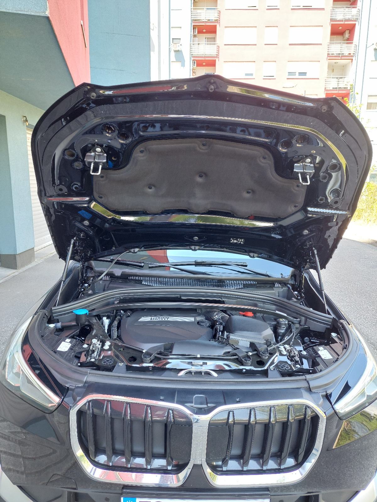 BMW X1 2.0d, X LINE SPORT 1.VL.,reg.7.2027.,KAMERA 360°,GARAŽIRAN, ZG, fotografija 7