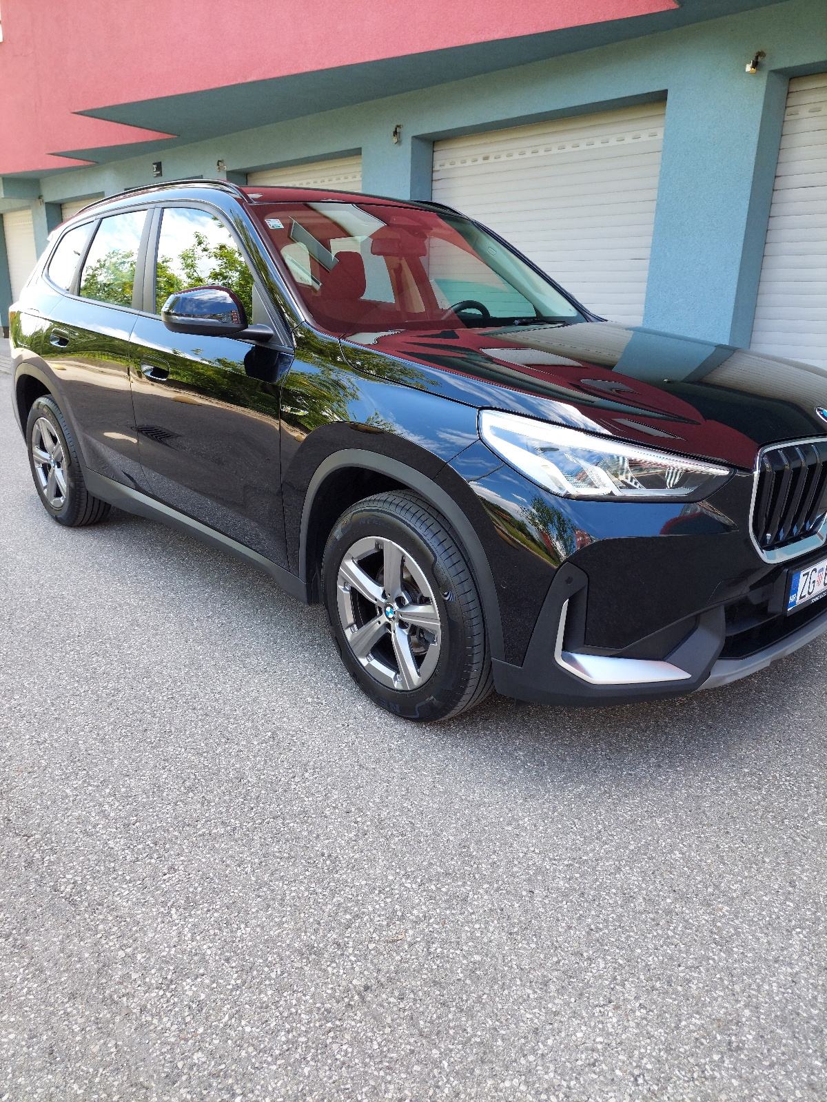 BMW X1 2.0d, X LINE SPORT 1.VL.,reg.7.2027.,KAMERA 360°,GARAŽIRAN, ZG, fotografija 11