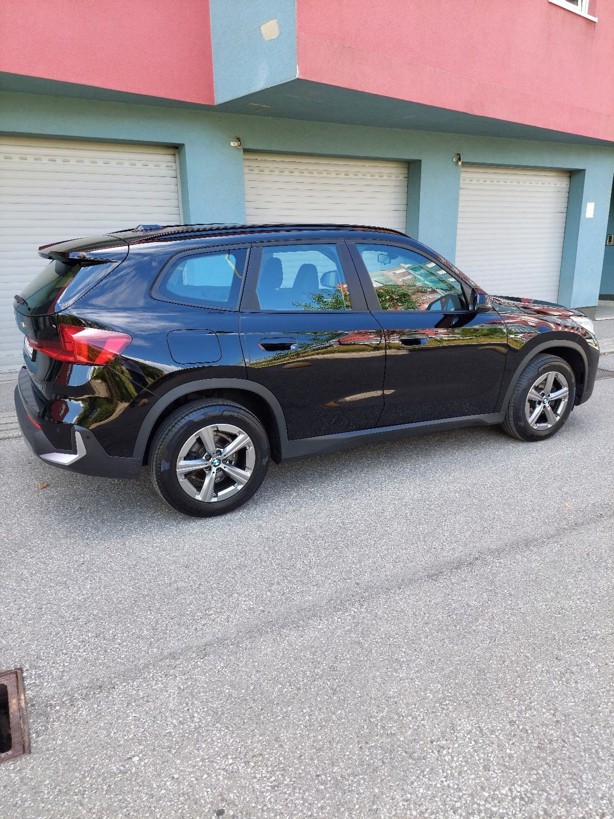 BMW X1 2.0d, X LINE SPORT 1.VL.,reg.7.2027.,KAMERA 360°,GARAŽIRAN, ZG, fotografija 13