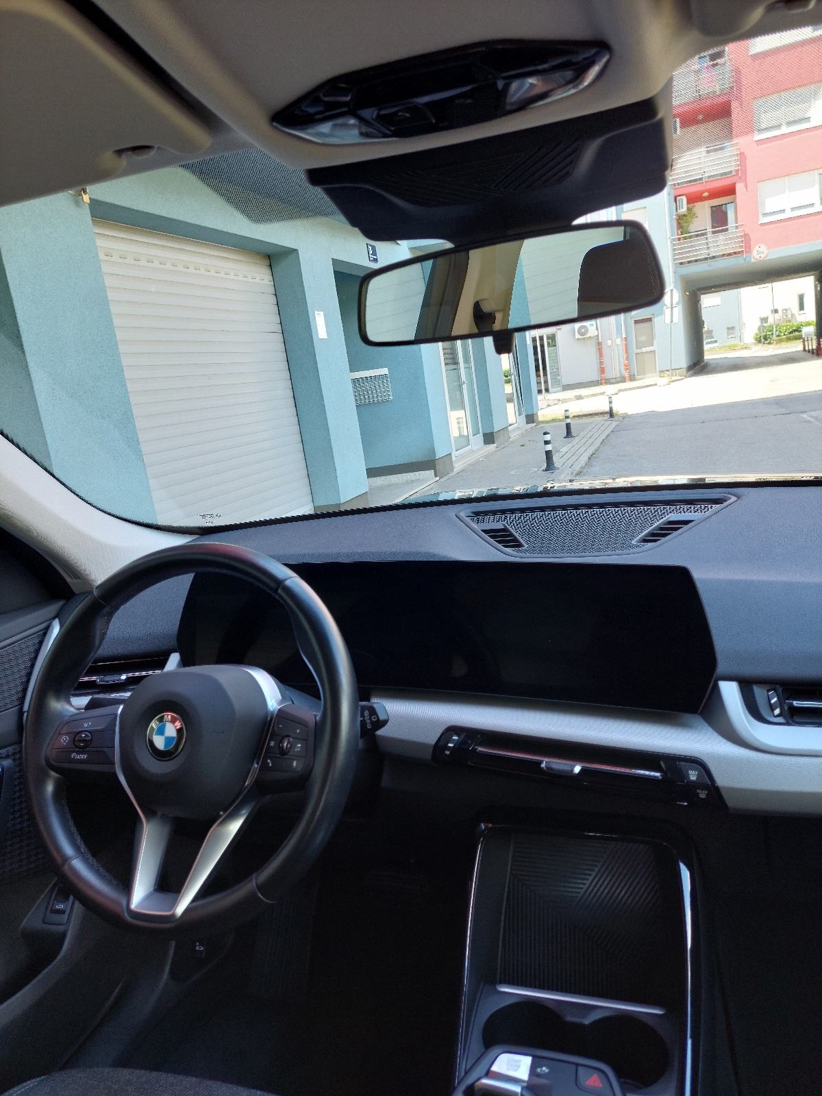 BMW X1 2.0d, X LINE SPORT 1.VL.,reg.7.2027.,KAMERA 360°,GARAŽIRAN, ZG, fotografija 17