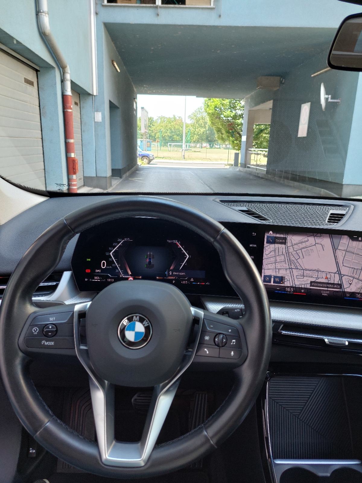 BMW X1 2.0d, X LINE SPORT 1.VL.,reg.7.2027.,KAMERA 360°,GARAŽIRAN, ZG, fotografija 19