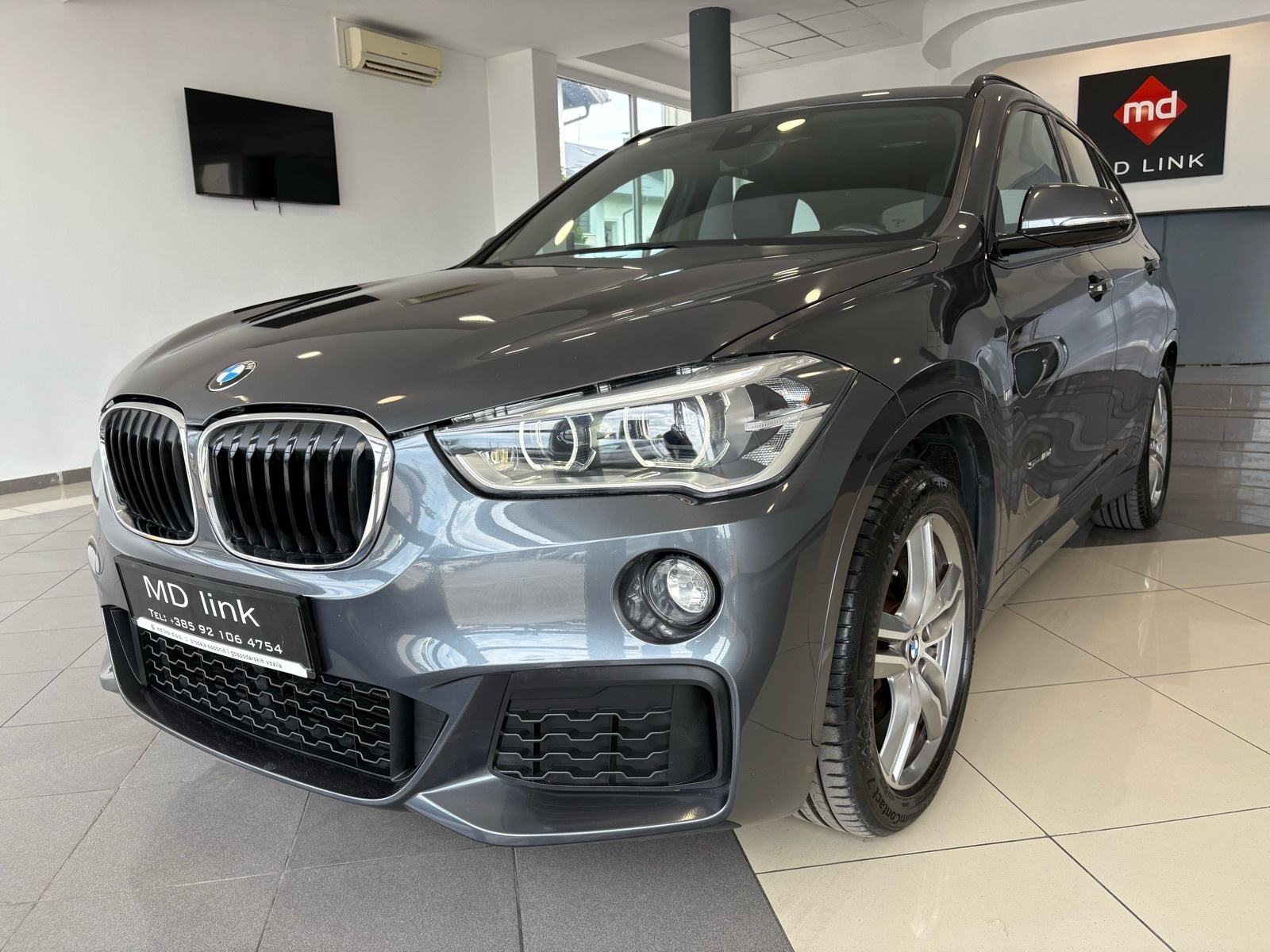 BMW X1 2.0d sDrive M paket automatik, fotografija 1