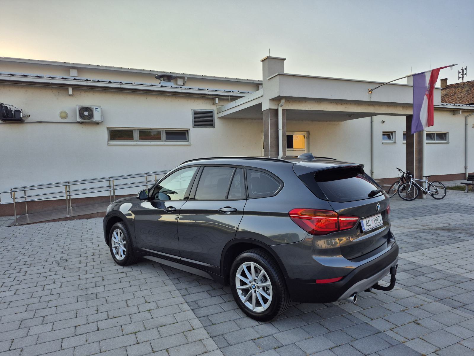 BMW X1 20d xDrive 140kw/190ks 4x4,LED,kuka,senzori,grijanje sjedala, fotografija 6