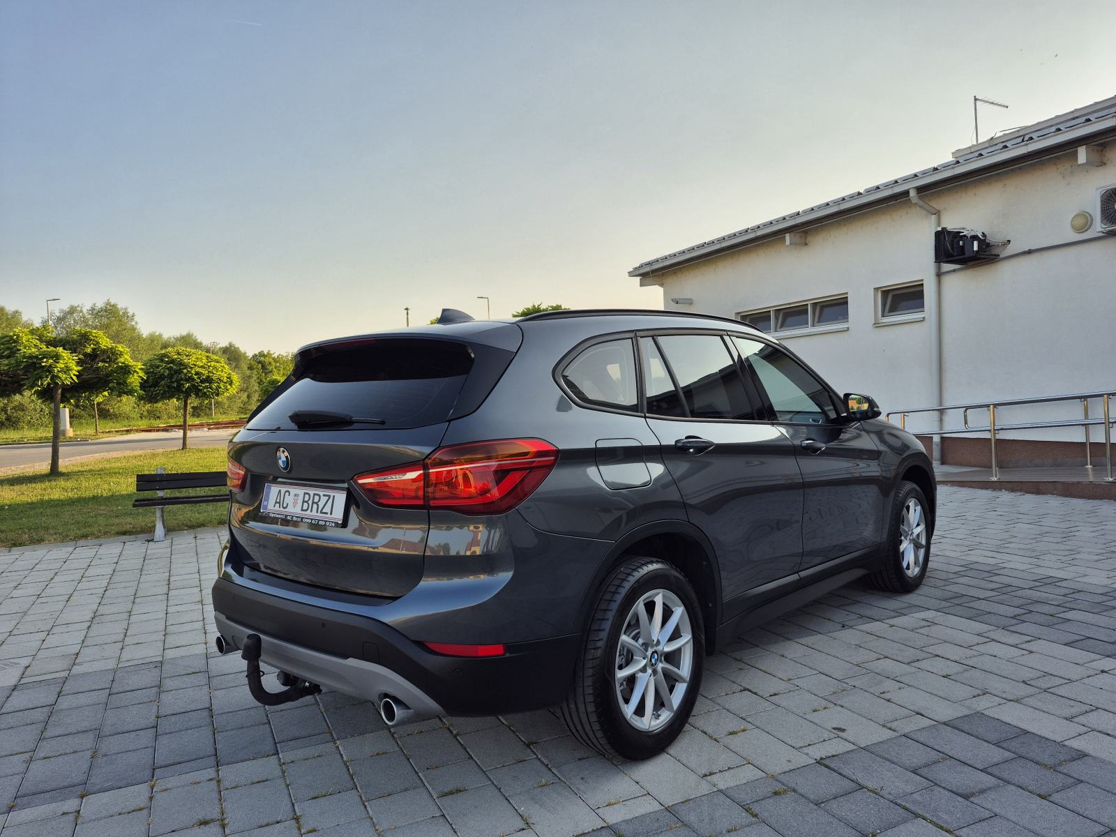 BMW X1 20d xDrive 140kw/190ks 4x4,LED,kuka,senzori,grijanje sjedala, fotografija 10