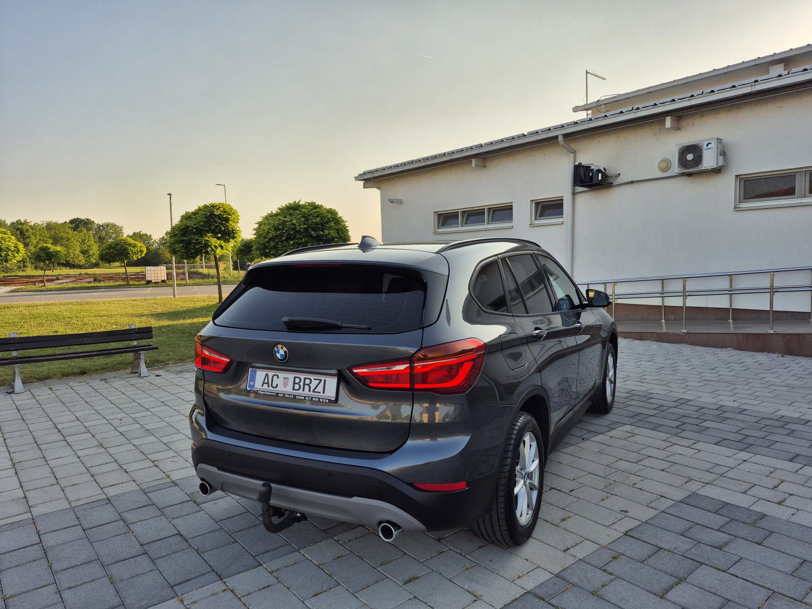 BMW X1 20d xDrive 140kw/190ks 4x4,LED,kuka,senzori,grijanje sjedala, fotografija 11