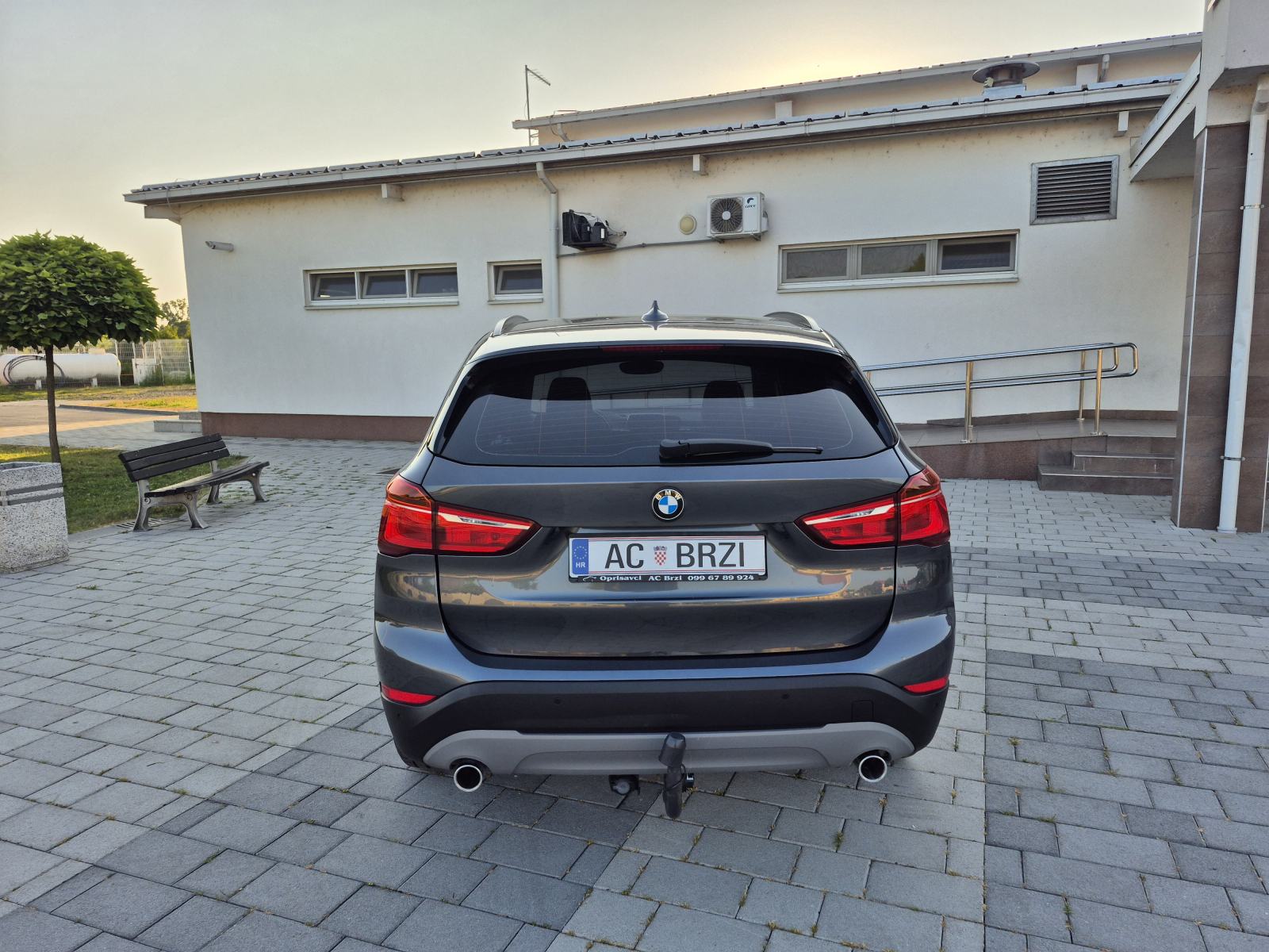 BMW X1 20d xDrive 140kw/190ks 4x4,LED,kuka,senzori,grijanje sjedala, fotografija 8