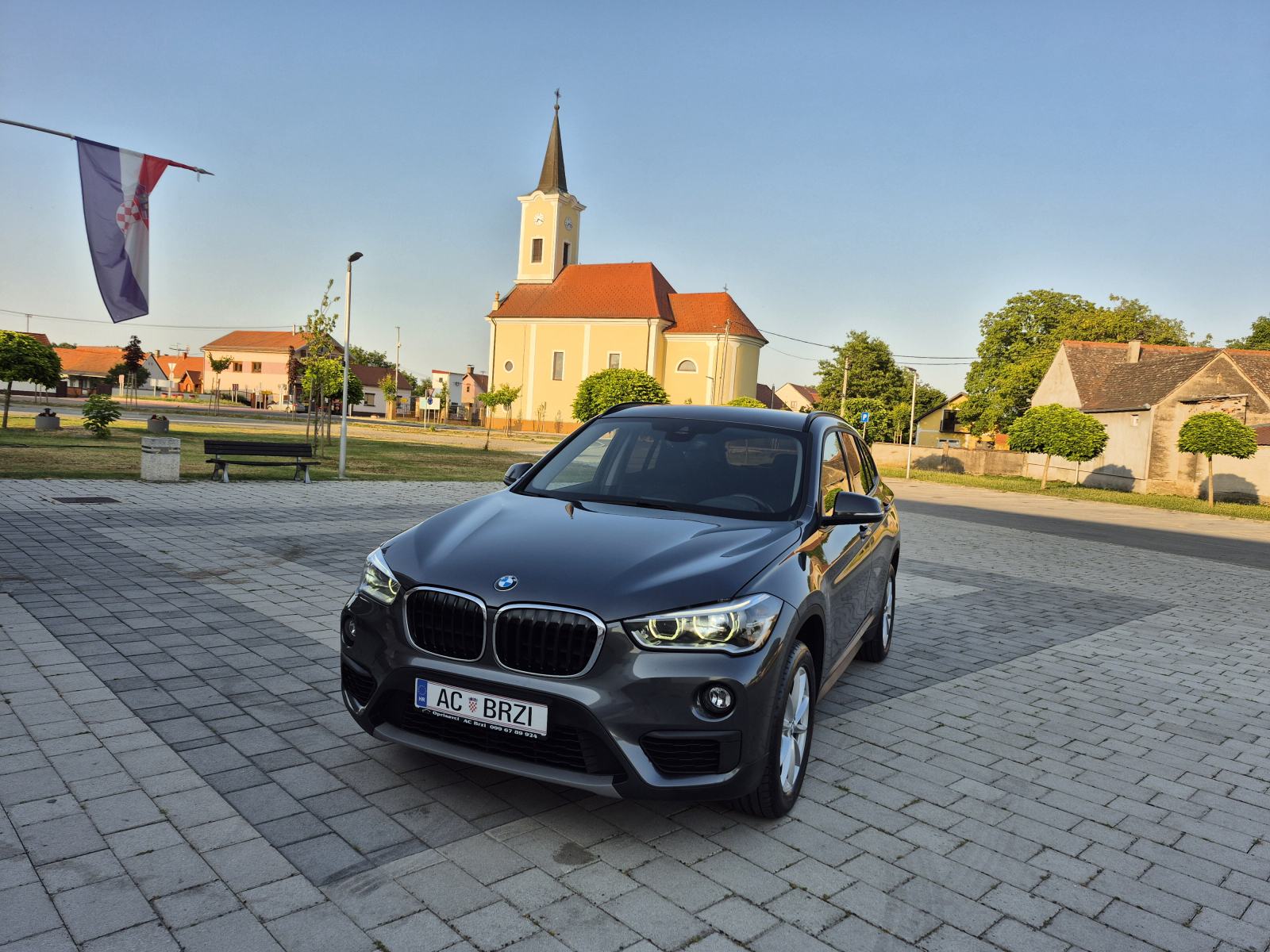 BMW X1 20d xDrive 140kw/190ks 4x4,LED,kuka,senzori,grijanje sjedala, fotografija 17