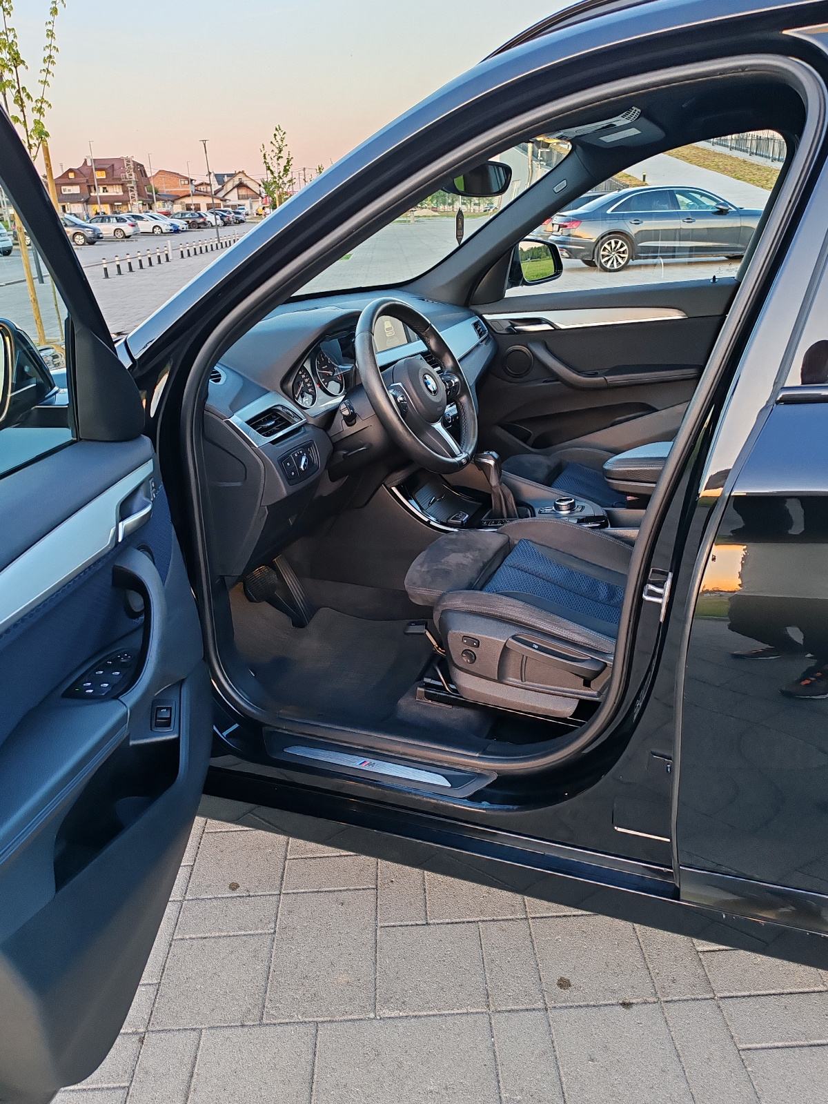 BMW X1 20d Xdrive, M-SPORT,AUTOMATIK,LED, NAVI, fotografija 11