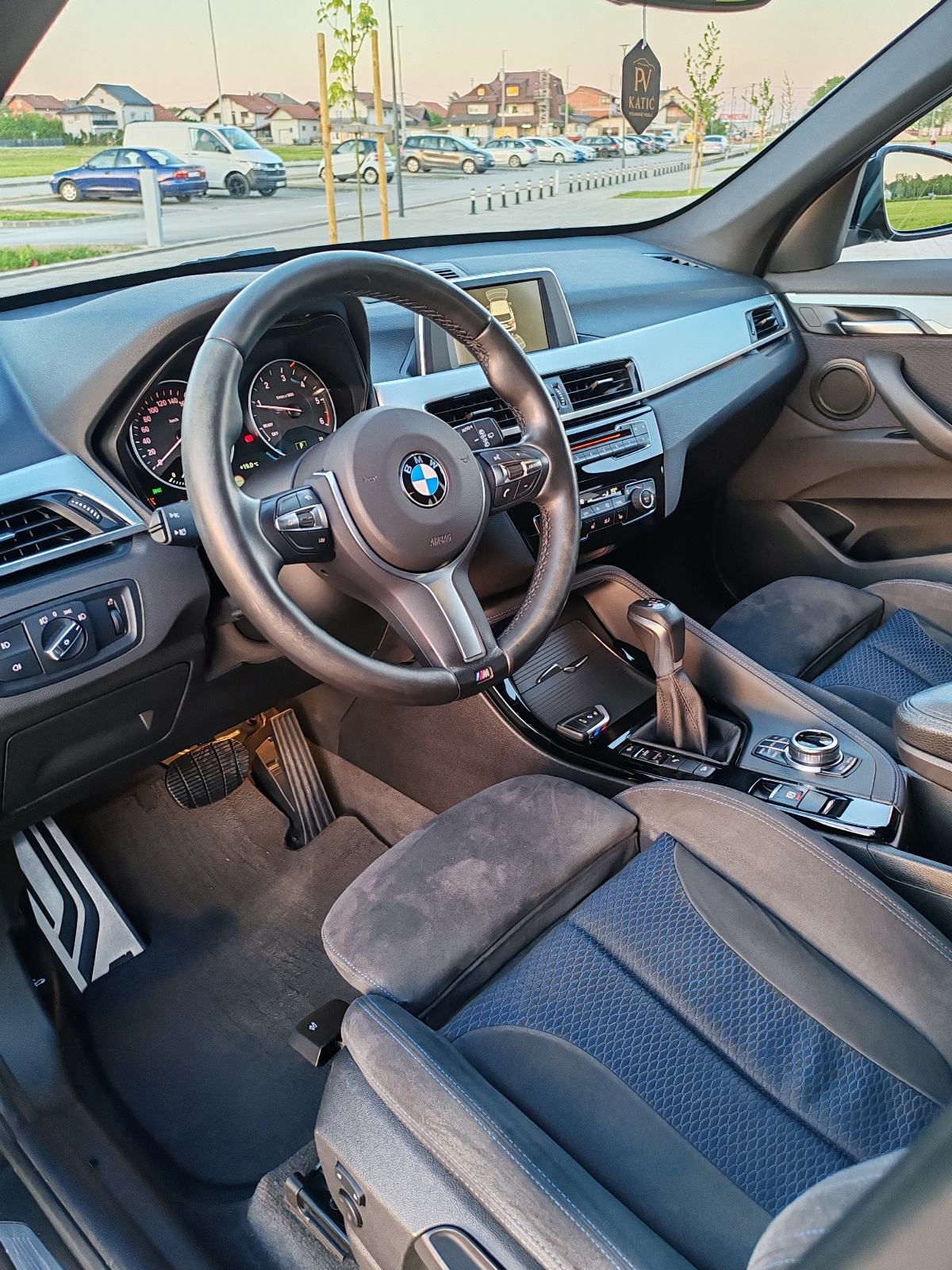 BMW X1 20d Xdrive, M-SPORT,AUTOMATIK,LED, NAVI, fotografija 12