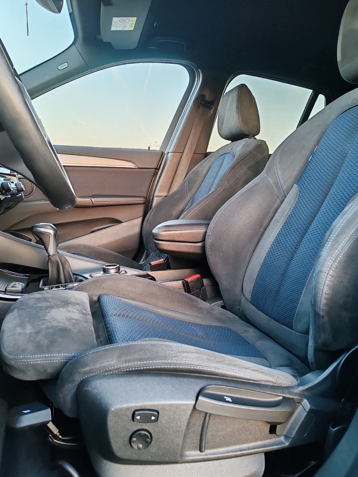 BMW X1 20d Xdrive, M-SPORT,AUTOMATIK,LED, NAVI, fotografija 13