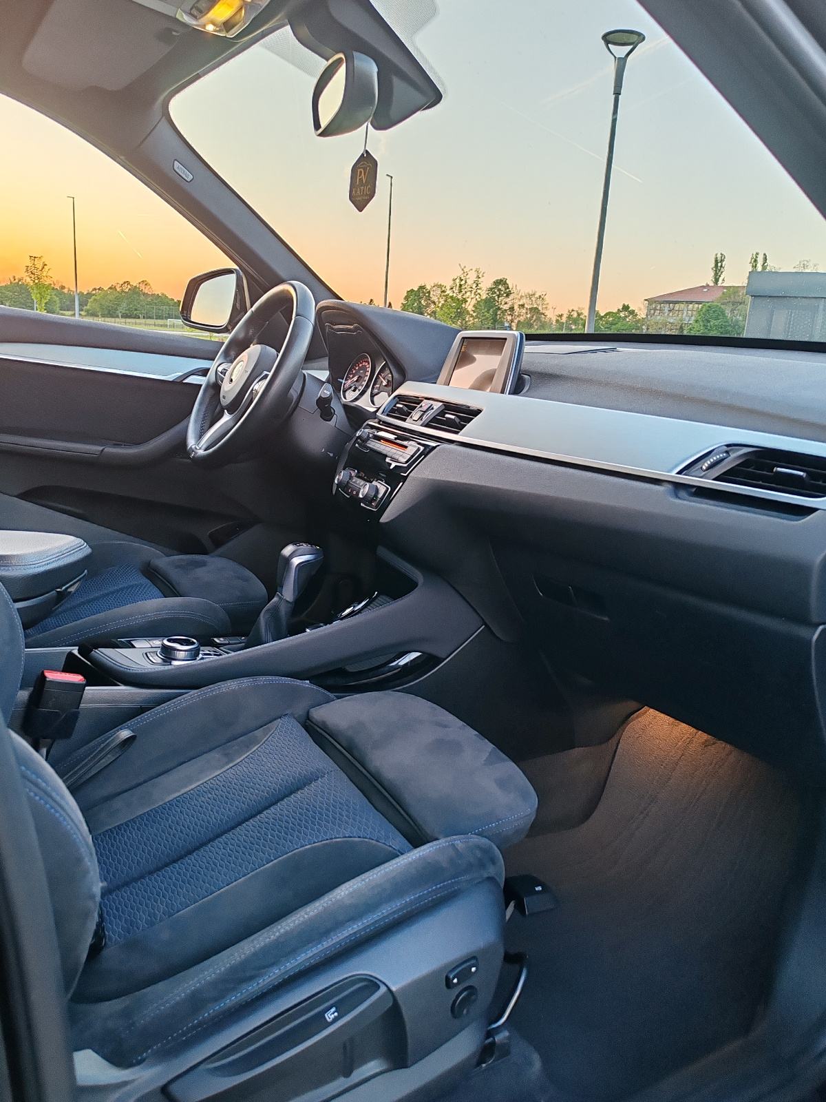 BMW X1 20d Xdrive, M-SPORT,AUTOMATIK,LED, NAVI, fotografija 16