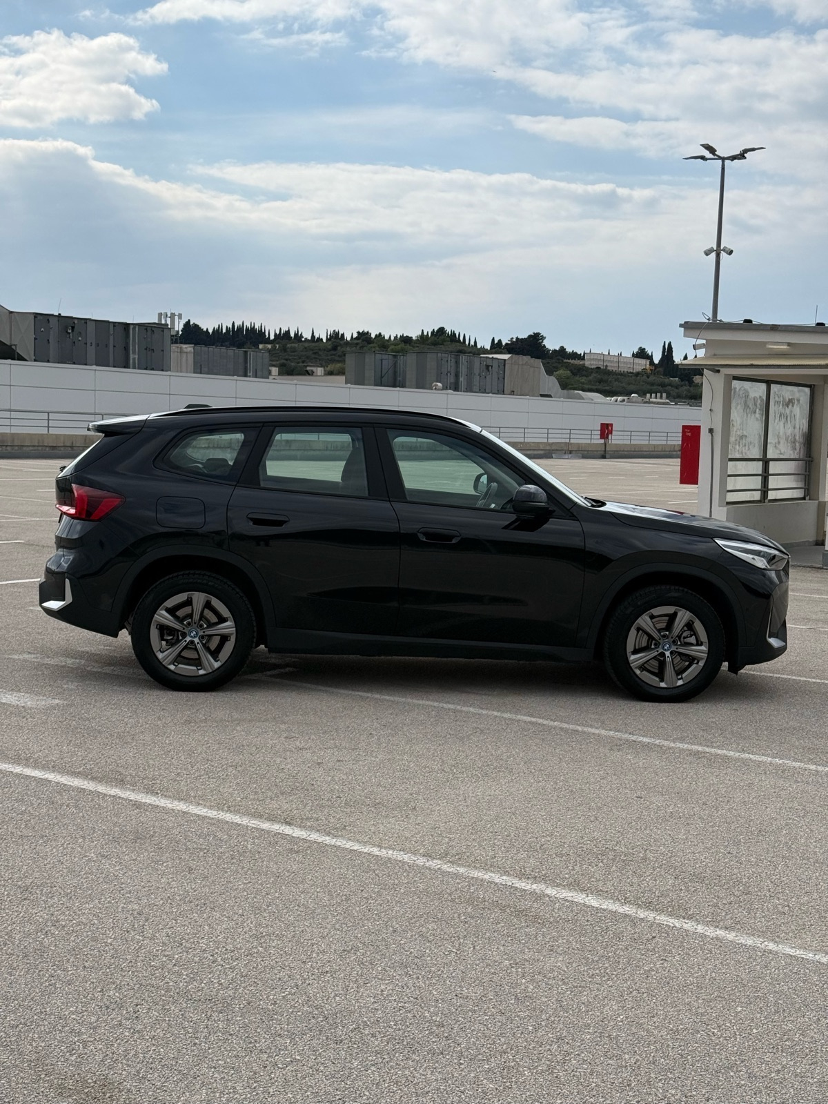 BMW X1 25e xDrive 245 KS, LED+KAM+PDC+NAV “ u sustavu pdv “, fotografija 4
