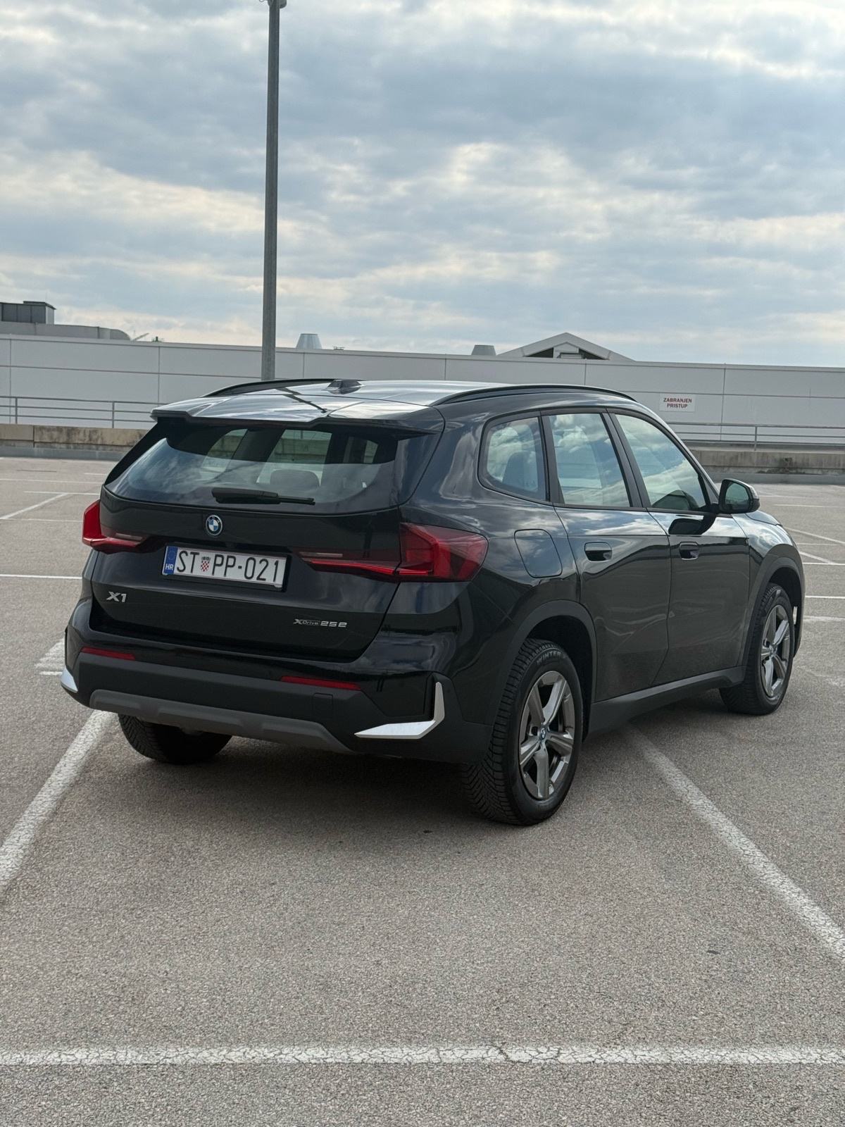 BMW X1 25e xDrive 245 KS, LED+KAM+PDC+NAV “ u sustavu pdv “, fotografija 11
