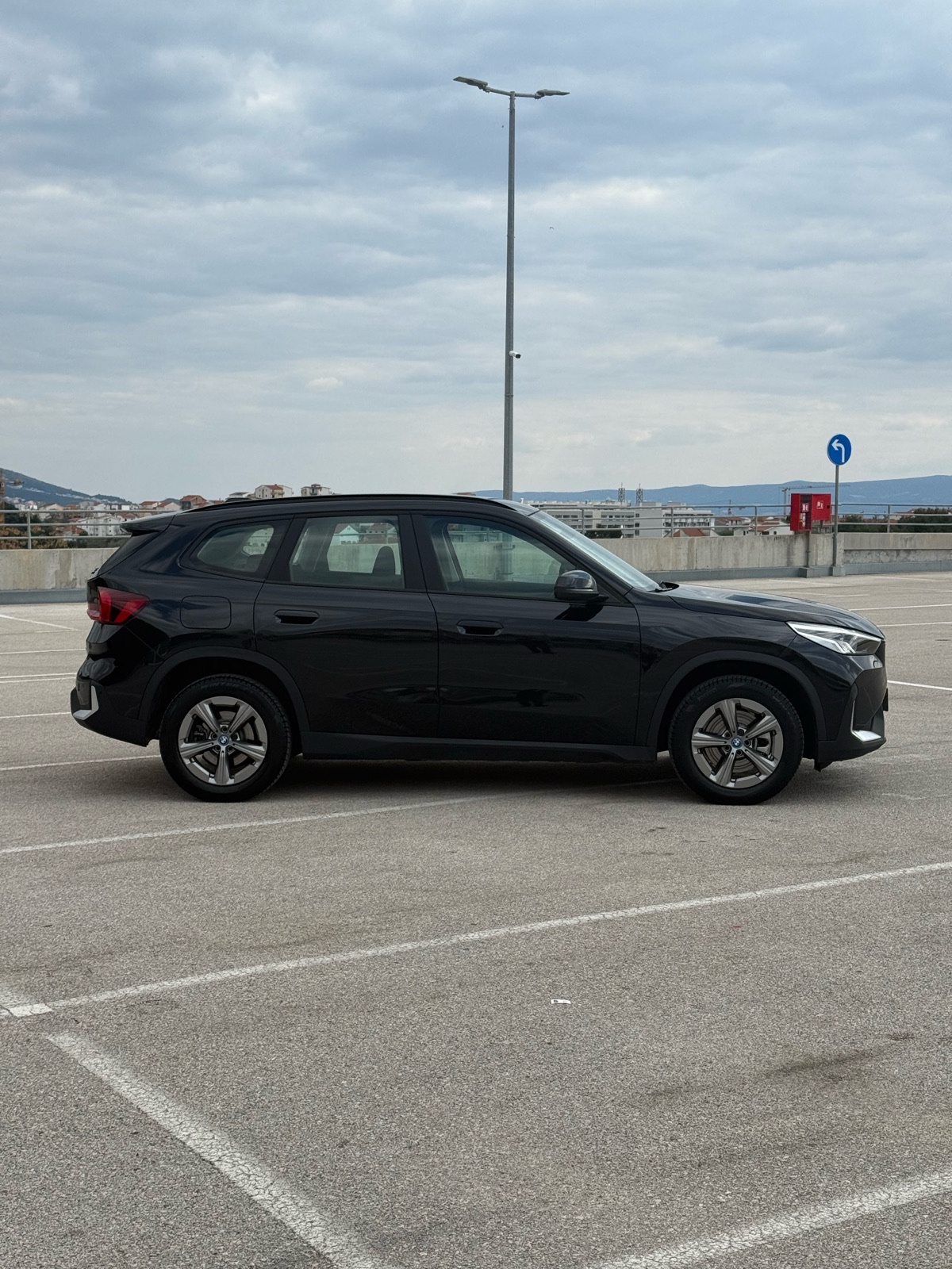 BMW X1 25e xDrive 245 KS, LED+KAM+PDC+NAV “ u sustavu pdv “, fotografija 15