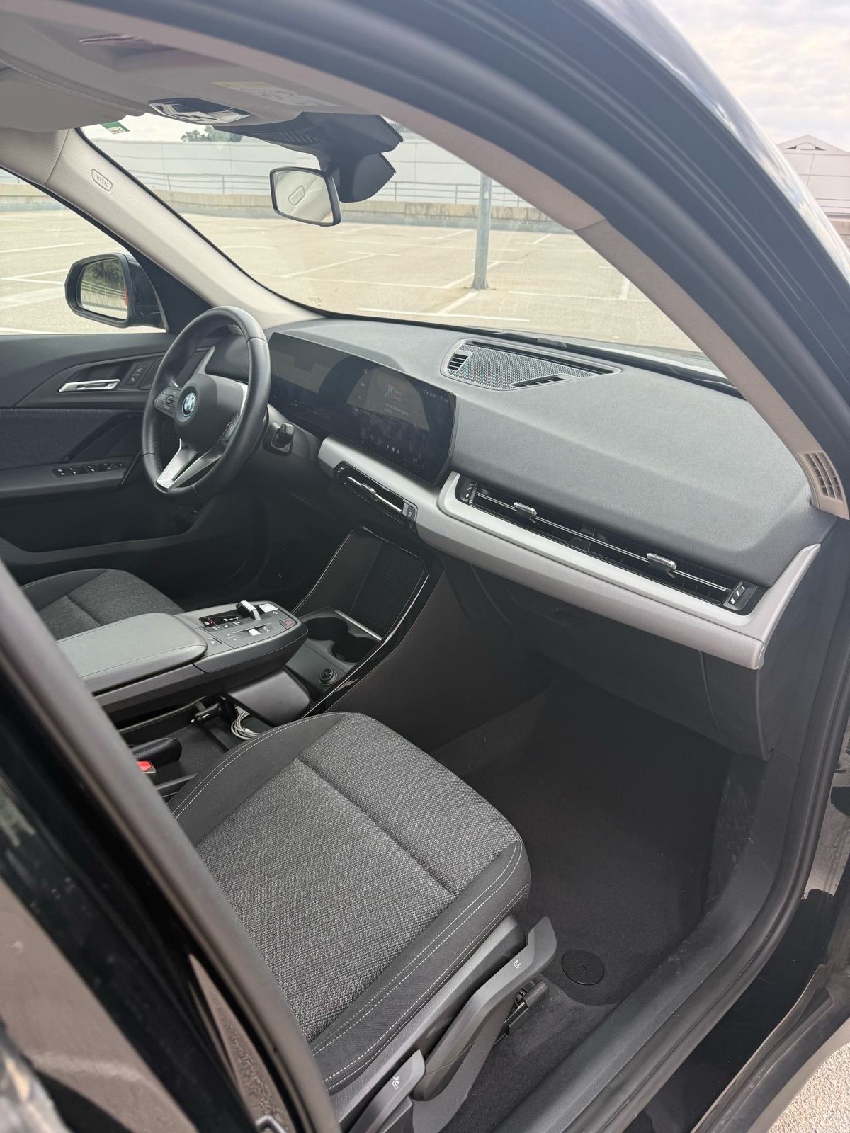 BMW X1 25e xDrive 245 KS, LED+KAM+PDC+NAV “ u sustavu pdv “, fotografija 17