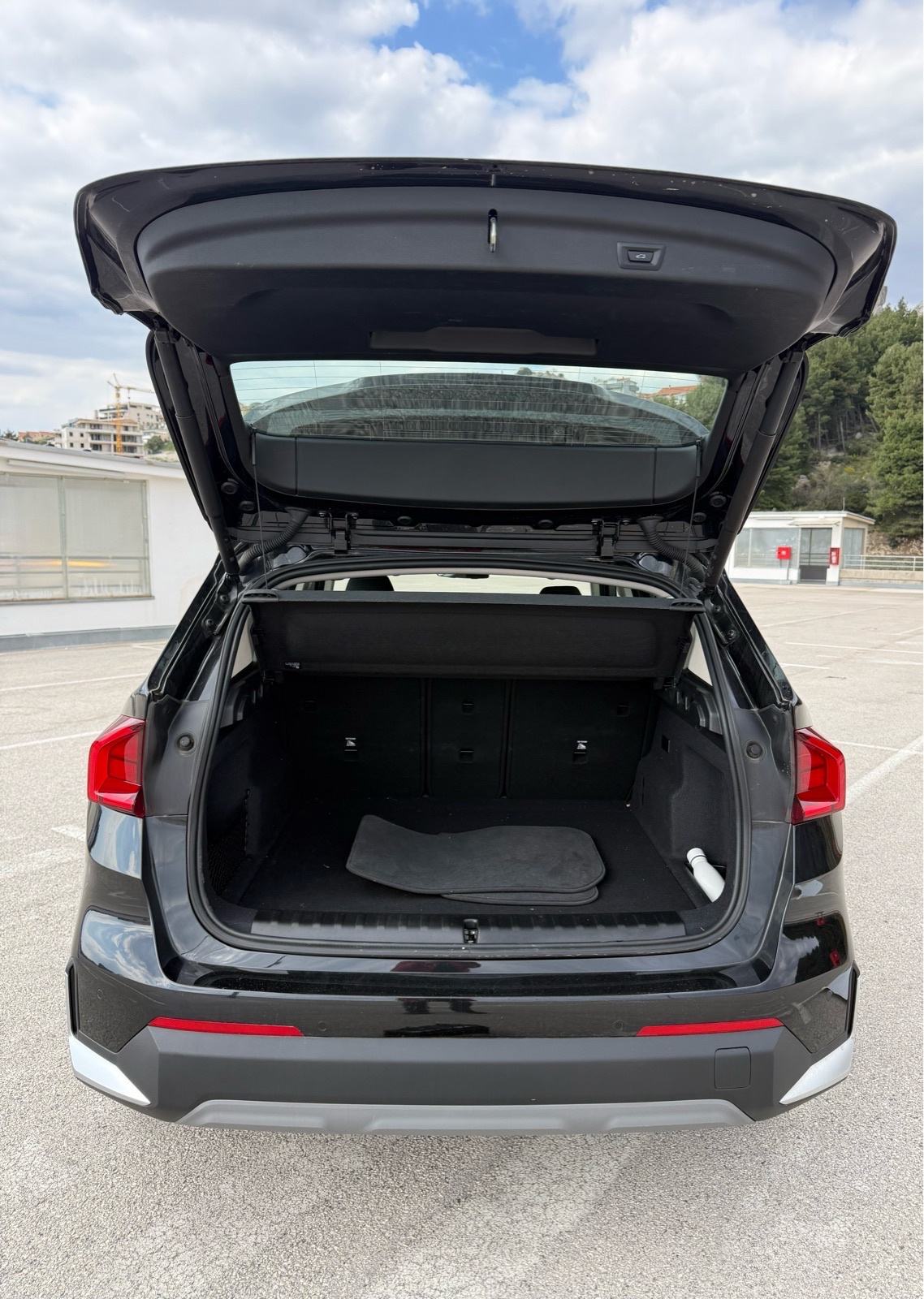 BMW X1 25e xDrive 245 KS, LED+KAM+PDC+NAV “ u sustavu pdv “, fotografija 20