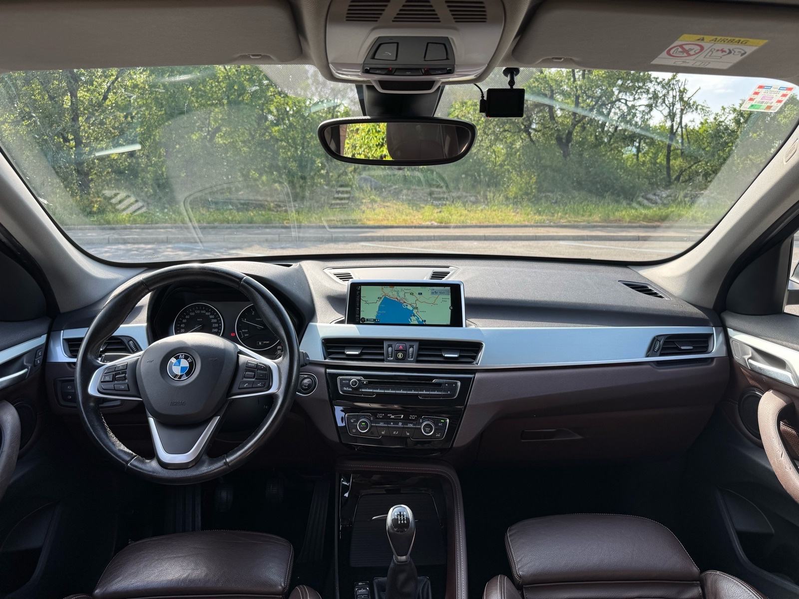 BMW X1 HEAD UP/MEMORIJA/KOŽA/GRIJANA SJEDALA/NAVIGACIJA ***FULL***, fotografija 12