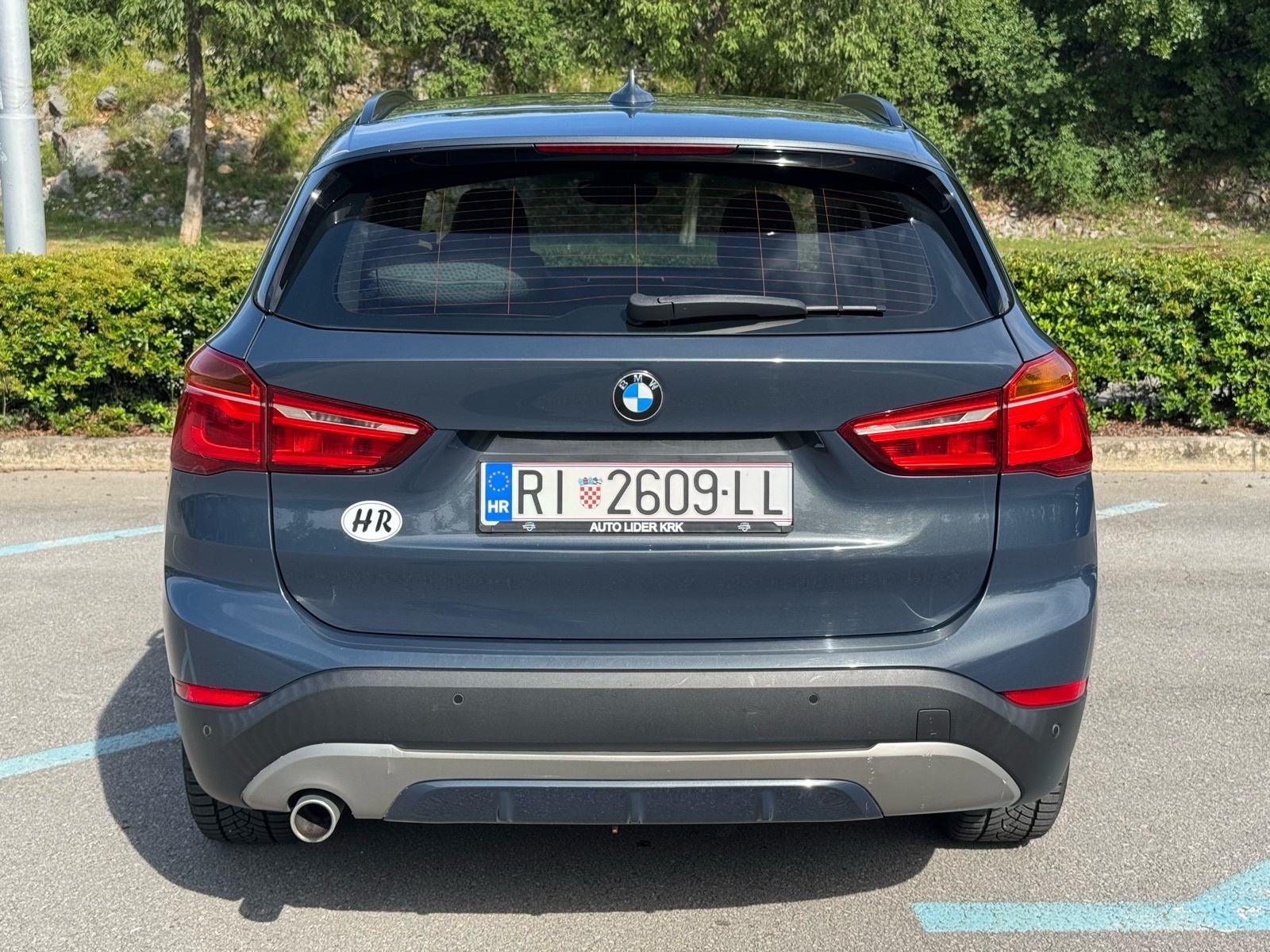 BMW X1 HEAD UP/MEMORIJA/KOŽA/GRIJANA SJEDALA/NAVIGACIJA ***FULL***, fotografija 7