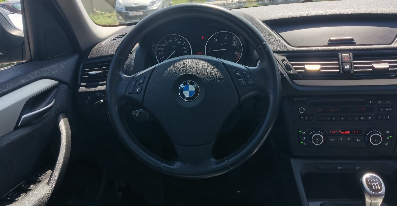 BMW X1 ODLICAN! PANORAMA-DVOZON.KLIMA-TEMPOMAT nema prijenosa, fotografija 12