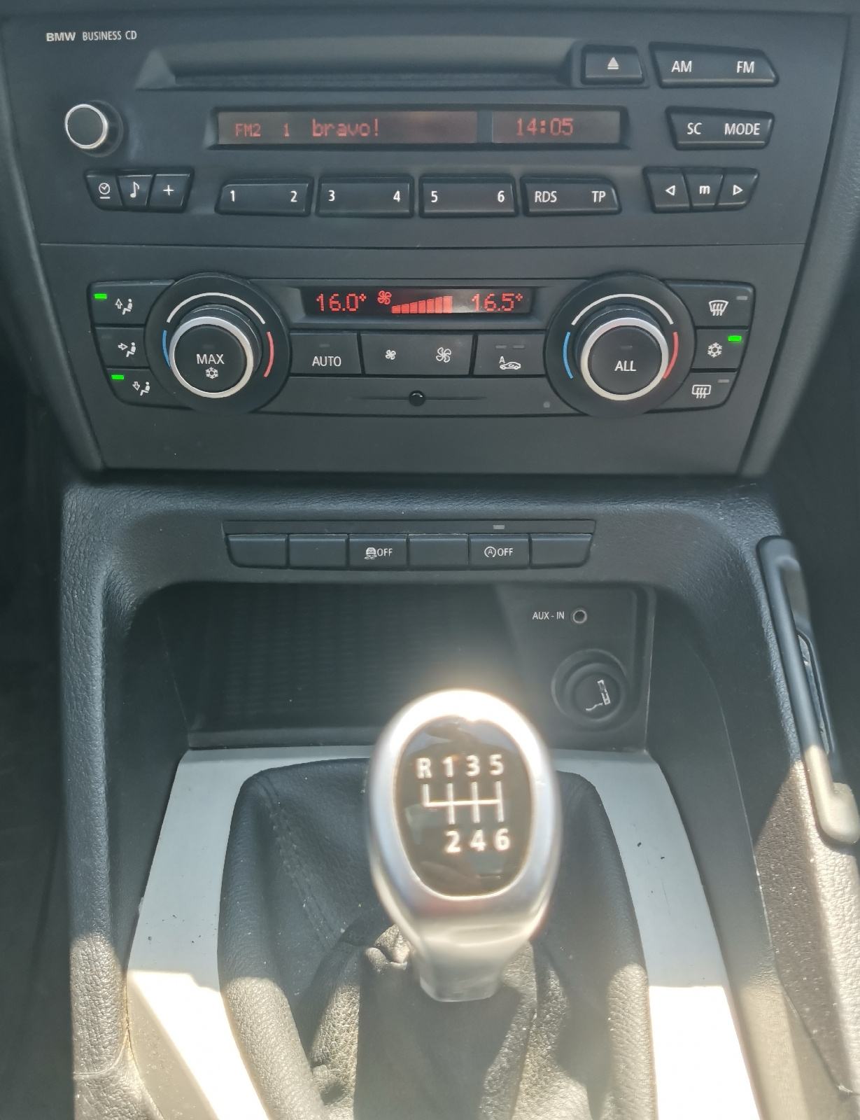 BMW X1 ODLICAN! PANORAMA-DVOZON.KLIMA-TEMPOMAT nema prijenosa, fotografija 13