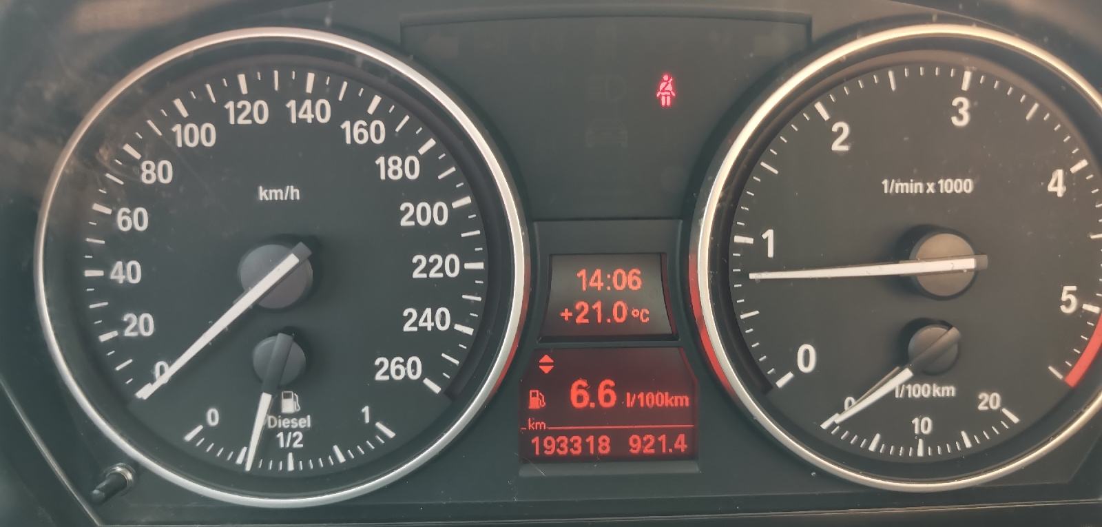 BMW X1 ODLICAN! PANORAMA-DVOZON.KLIMA-TEMPOMAT nema prijenosa, fotografija 15