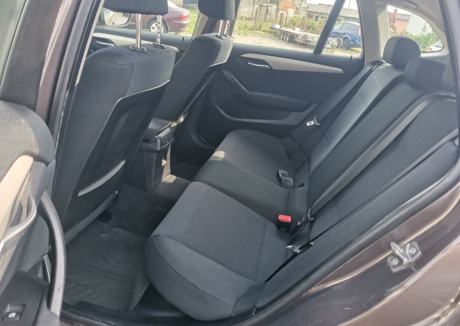 BMW X1 ODLICAN! PANORAMA-DVOZON.KLIMA-TEMPOMAT nema prijenosa, fotografija 19