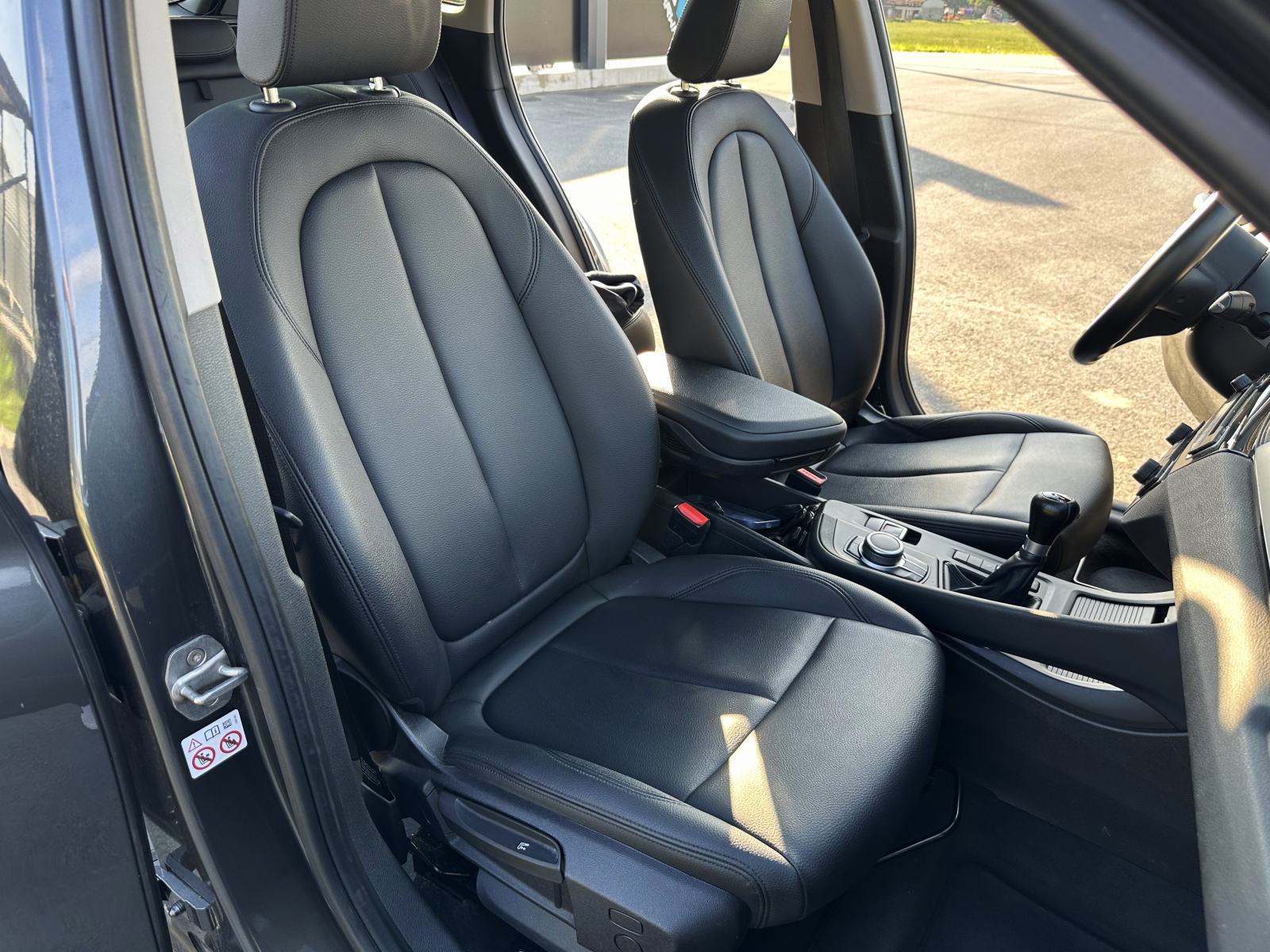 BMW X1 18i u PDV, REG. 11/26, FULL OPREMA + ŠIBER **POPUST**, fotografija 9