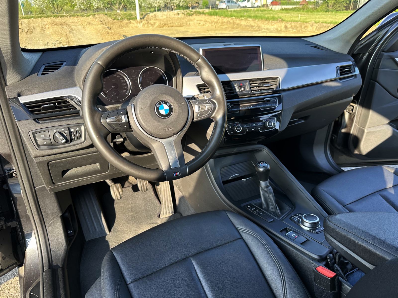 BMW X1 18i u PDV, REG. 11/26, FULL OPREMA + ŠIBER **POPUST**, fotografija 10
