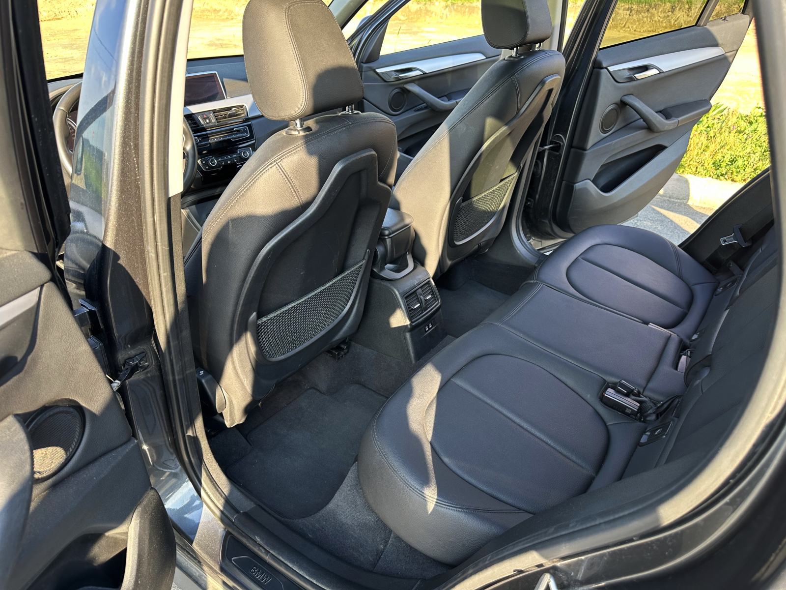 BMW X1 18i u PDV, REG. 11/26, FULL OPREMA + ŠIBER **POPUST**, fotografija 11