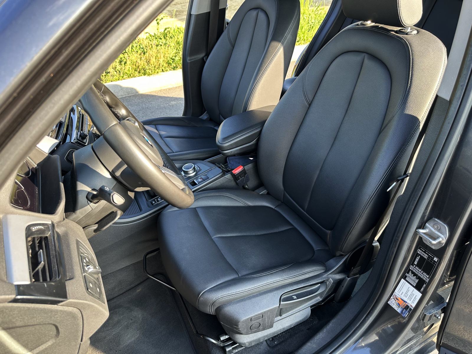 BMW X1 18i u PDV, REG. 11/26, FULL OPREMA + ŠIBER **POPUST**, fotografija 8