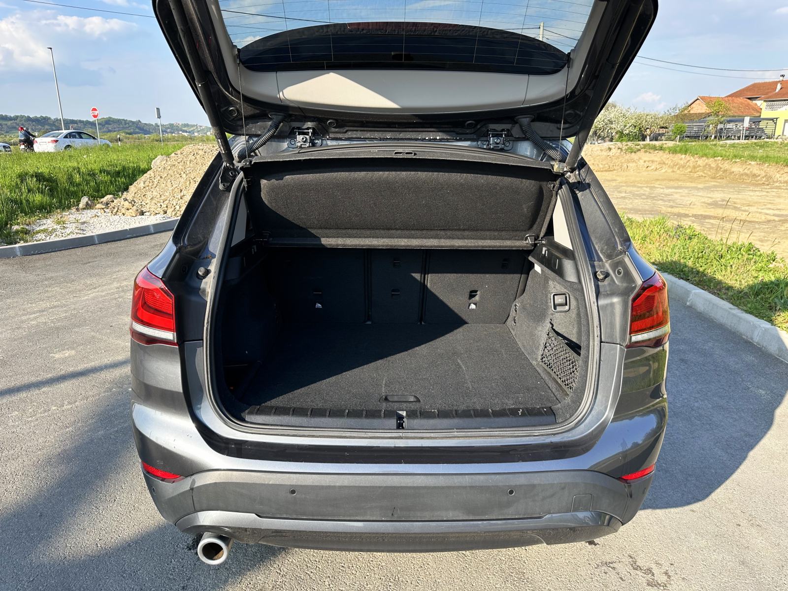 BMW X1 18i u PDV, REG. 11/26, FULL OPREMA + ŠIBER **POPUST**, fotografija 6