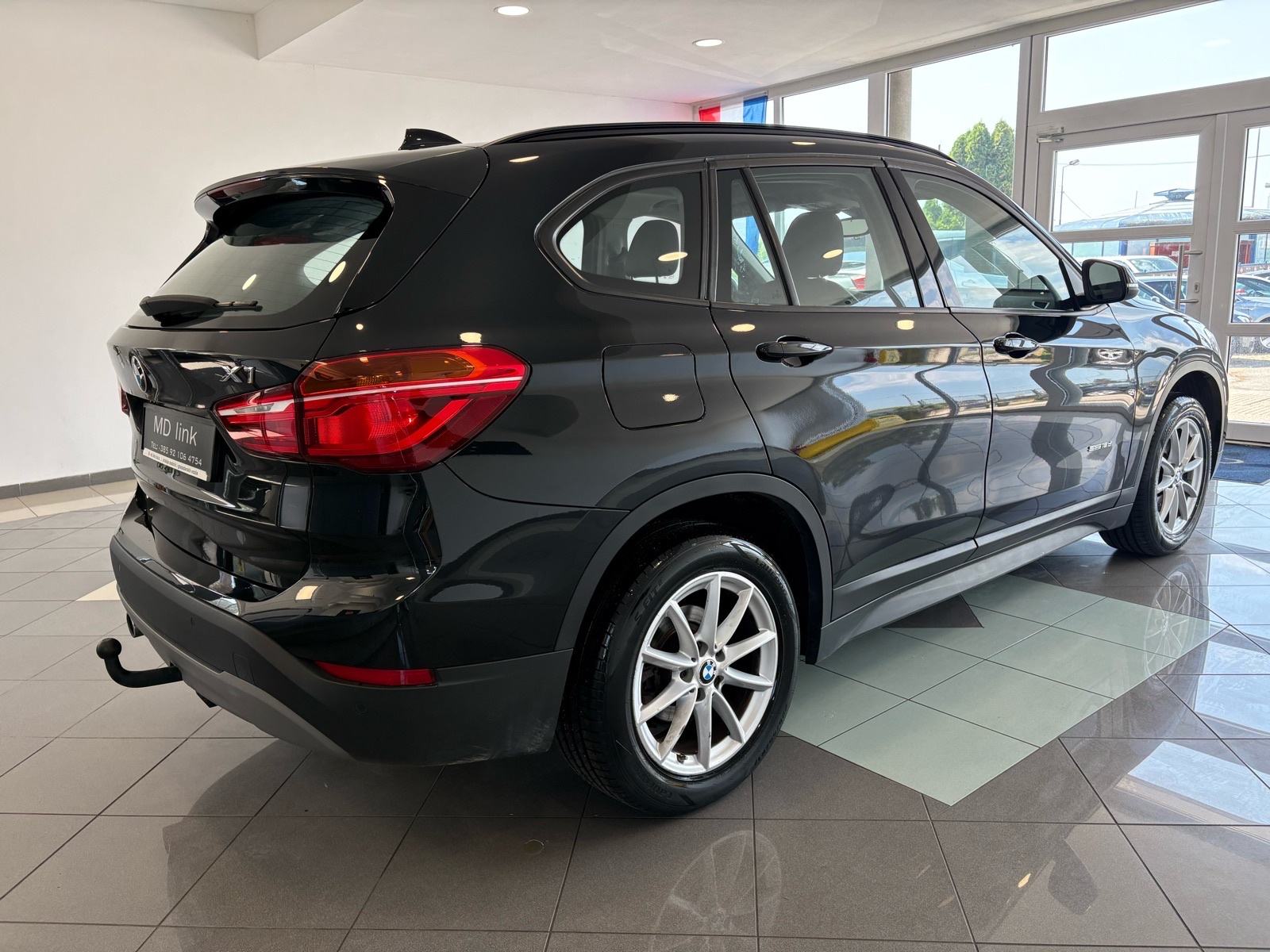 BMW X1 sDrive 18d Advantage, fotografija 6