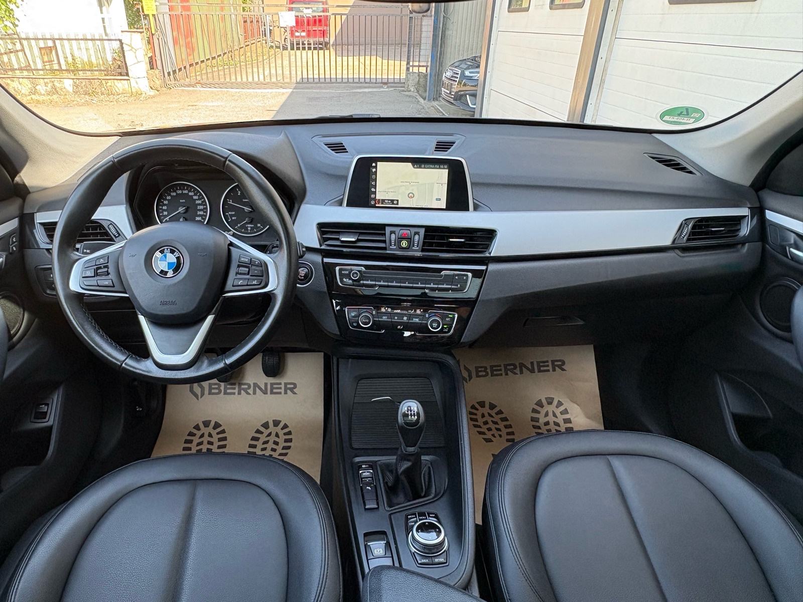 BMW X1 sDrive 18d Advantage, fotografija 9