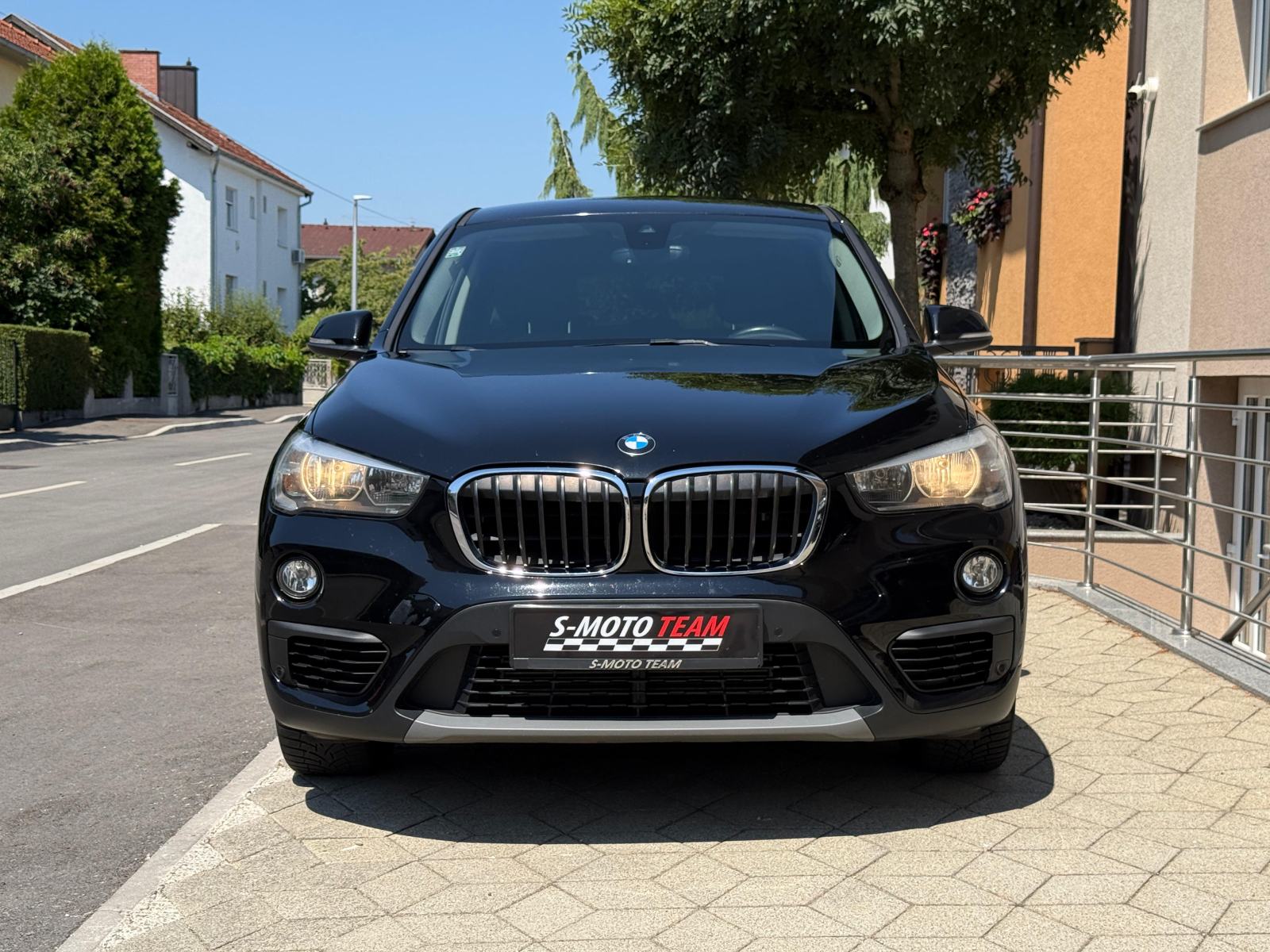 BMW X1 sDrive 18d automatik, fotografija 3