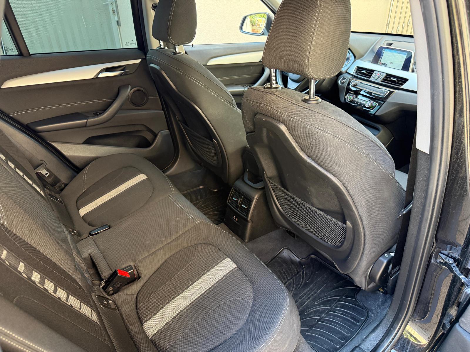 BMW X1 sDrive 18d automatik, fotografija 15