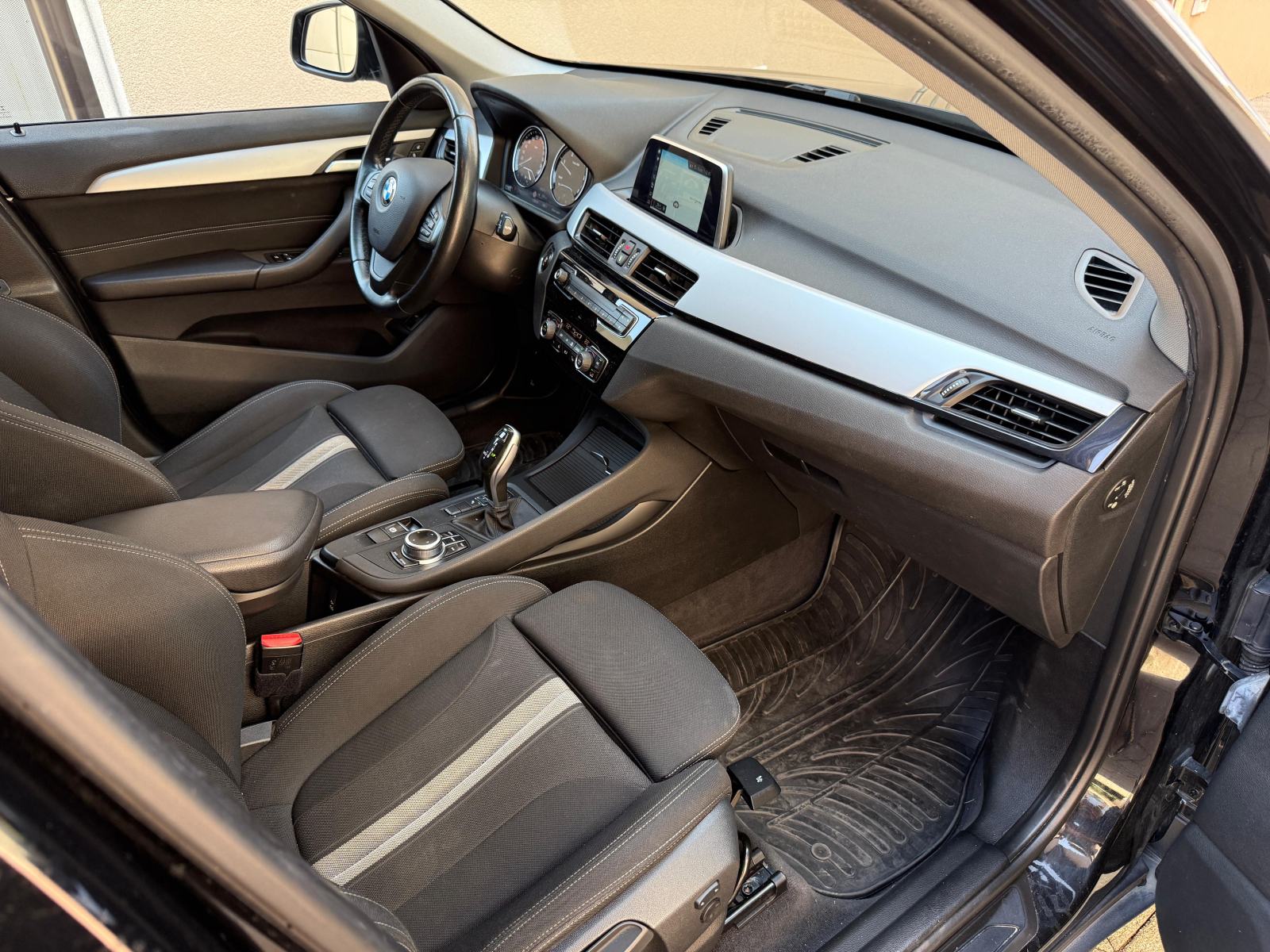 BMW X1 sDrive 18d automatik, fotografija 13