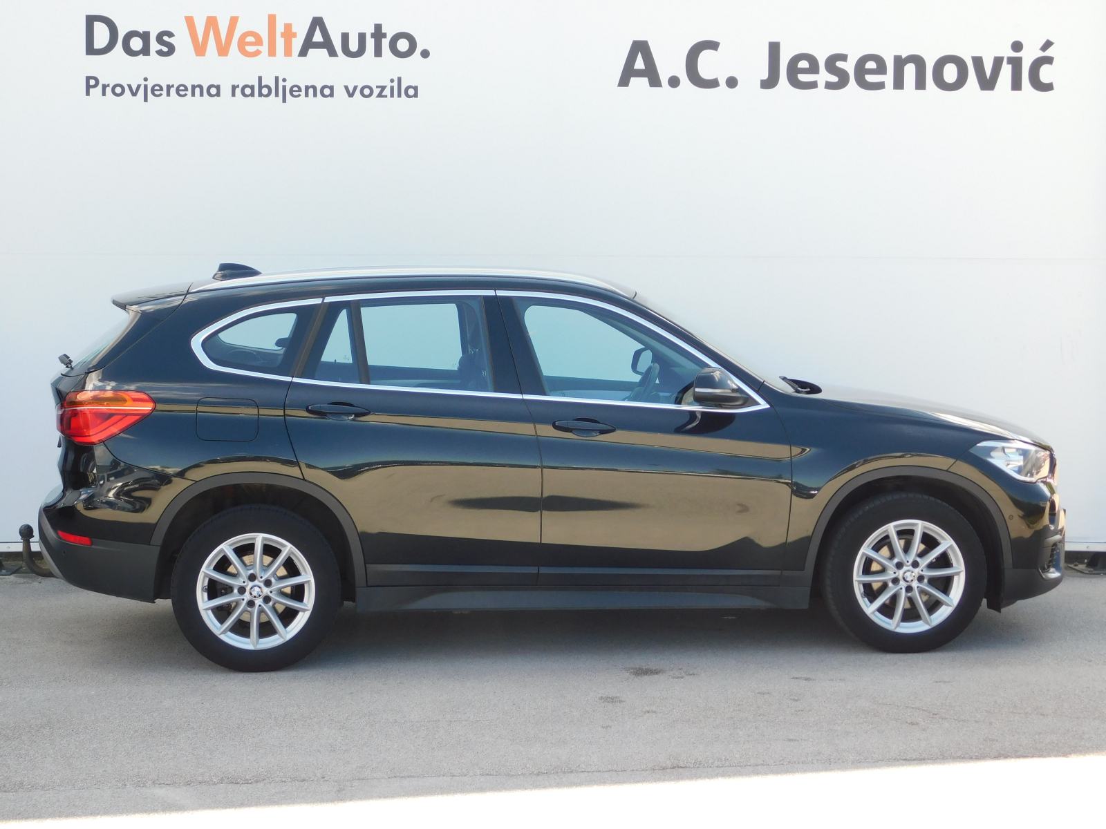 BMW X1 sDrive16d Advantage automatik-LEASING BEZ UČEŠĆA!, fotografija 4