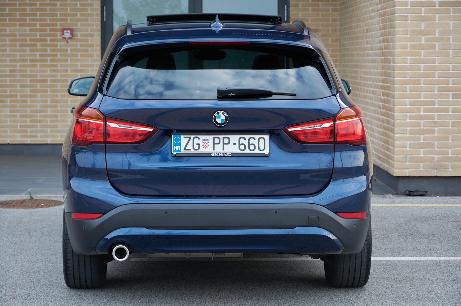 BMW X1 sDrive16d aut.-tipt. mod.2020g. LCI redizajn. Servisna knjiga., fotografija 5