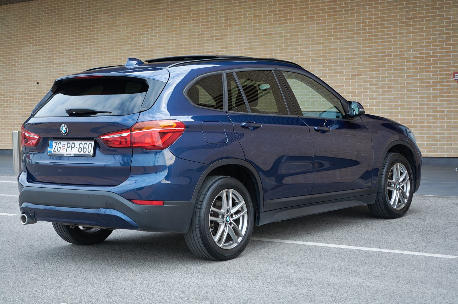 BMW X1 sDrive16d aut.-tipt. mod.2020g. LCI redizajn. Servisna knjiga., fotografija 6