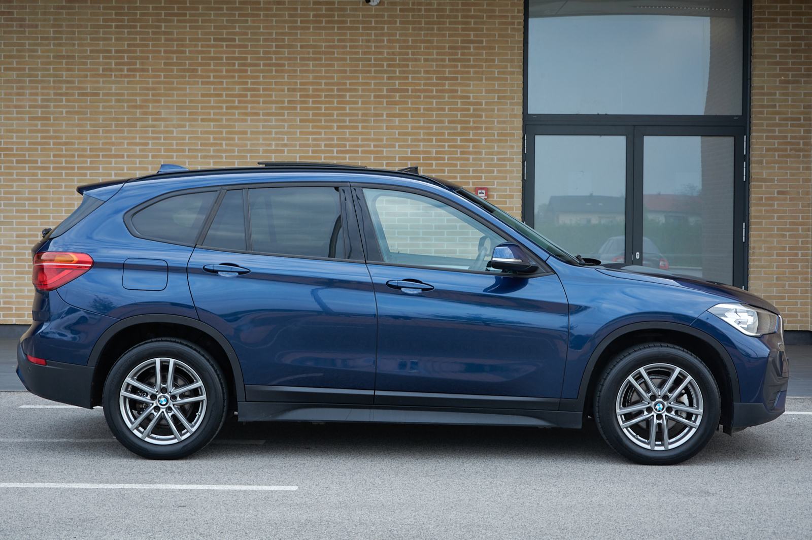 BMW X1 sDrive16d aut.-tipt. mod.2020g. LCI redizajn. Servisna knjiga., fotografija 7