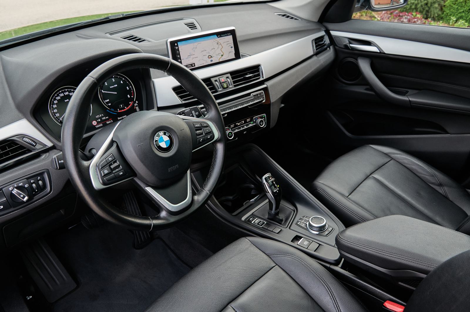 BMW X1 sDrive16d aut.-tipt. mod.2020g. LCI redizajn. Servisna knjiga., fotografija 11