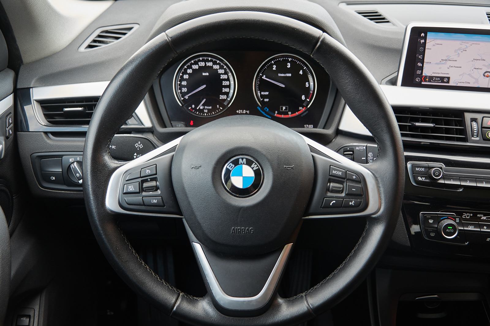 BMW X1 sDrive16d aut.-tipt. mod.2020g. LCI redizajn. Servisna knjiga., fotografija 13