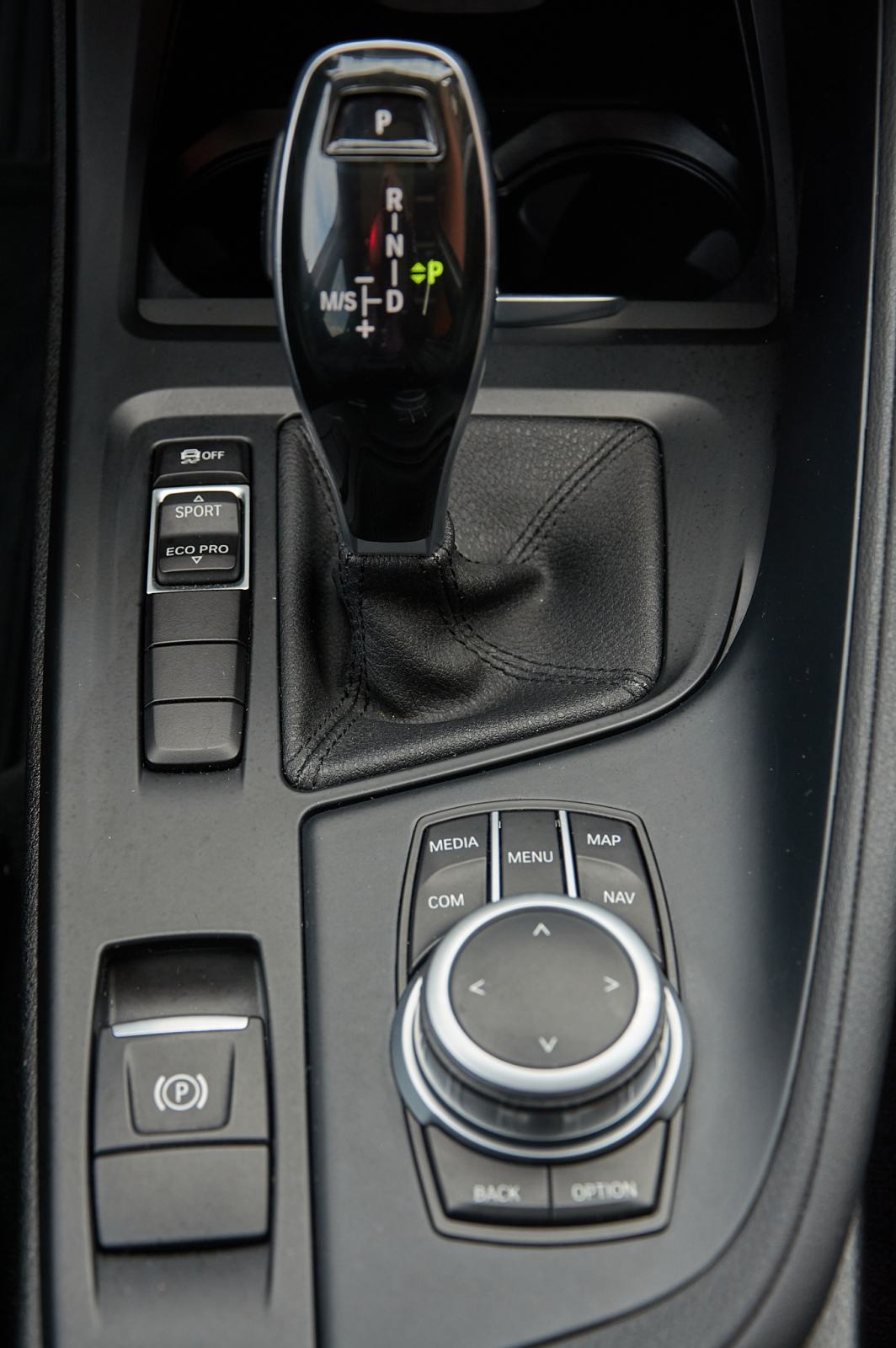 BMW X1 sDrive16d aut.-tipt. mod.2020g. LCI redizajn. Servisna knjiga., fotografija 15