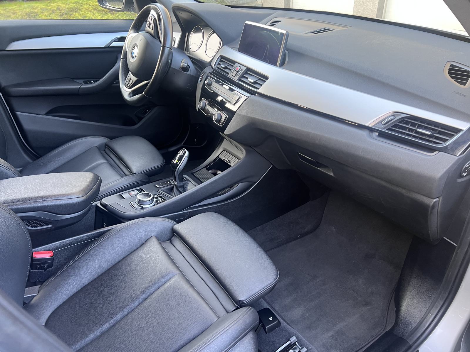 BMW X1 Automatik, LCI model redizajn 2020, veliki ekran, BMW servisna, fotografija 10