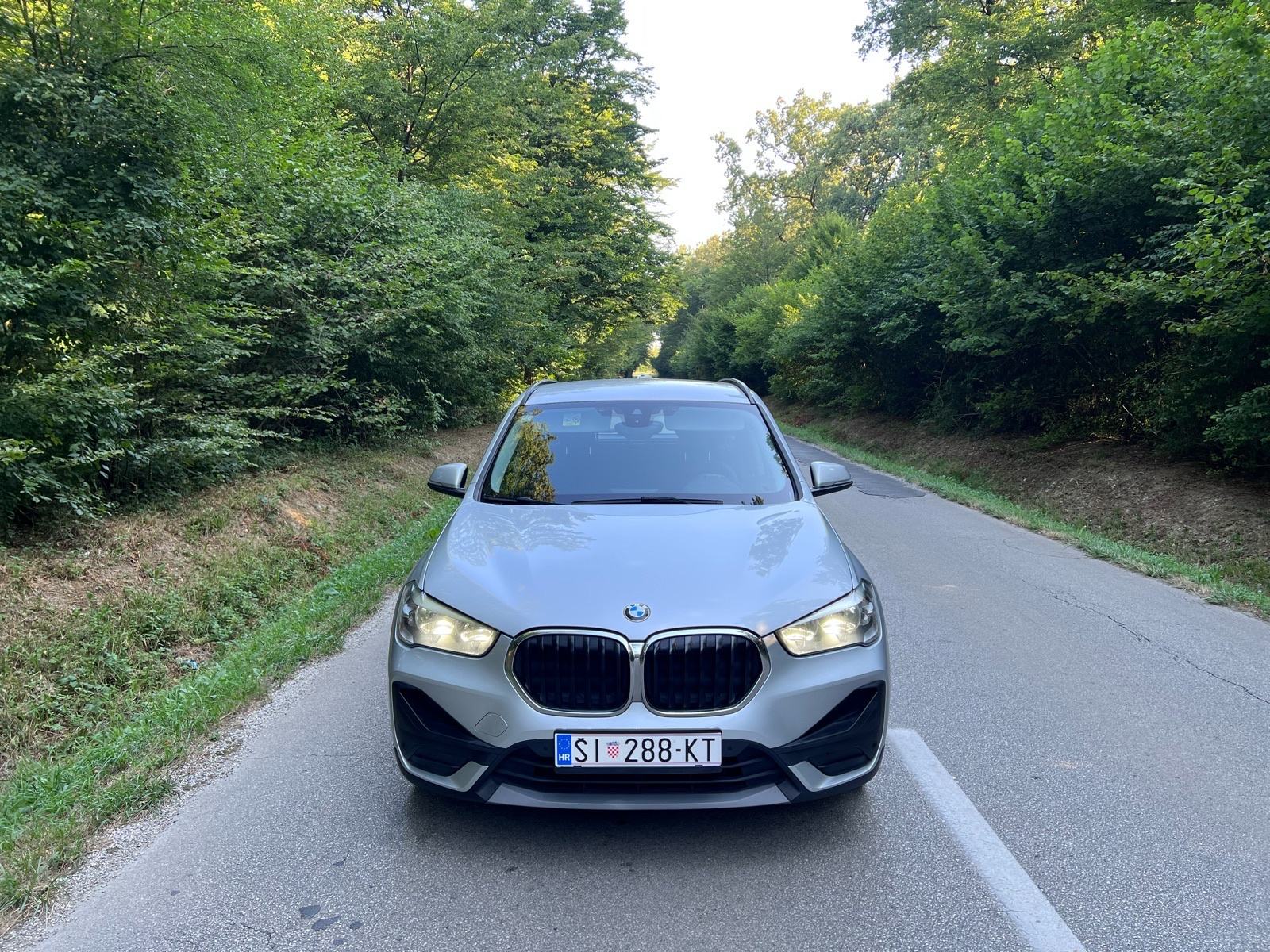 BMW X1 Automatik, LCI model redizajn 2020, veliki ekran, BMW servisna, fotografija 2