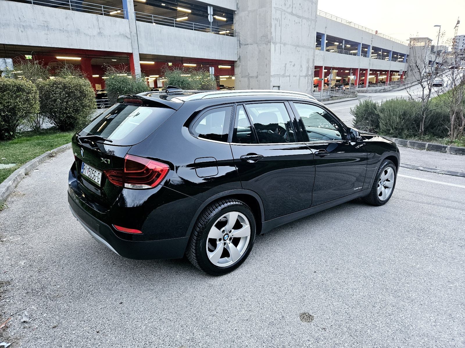 BMW X1 sDrive16d,kao nov,171000 kilometara, fotografija 7