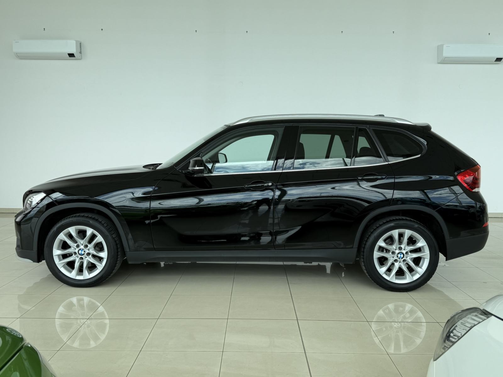 BMW X1 sDrive16d⭐️140.000km⭐️NAVI⭐️PARKING SENZORI⭐️ ALU 17⭐️GARANCIJA, fotografija 5