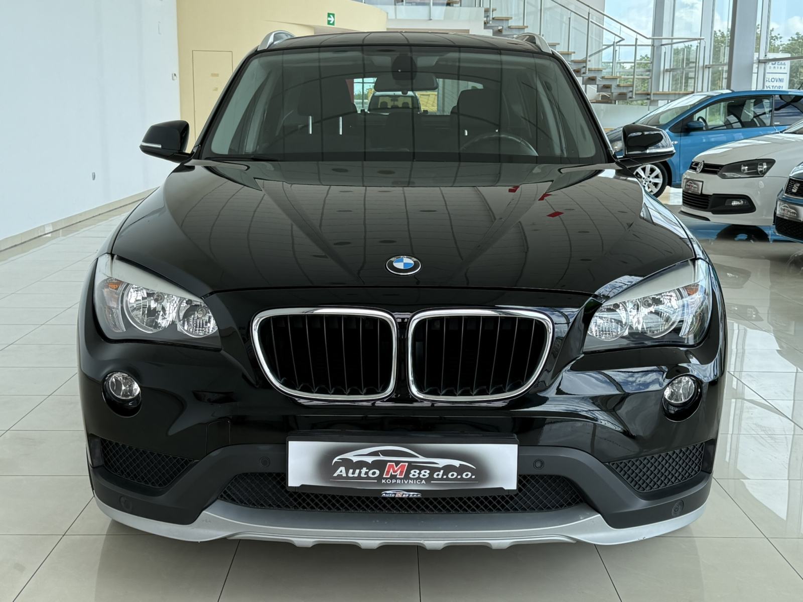 BMW X1 sDrive16d⭐️140.000km⭐️NAVI⭐️PARKING SENZORI⭐️ ALU 17⭐️GARANCIJA, fotografija 3