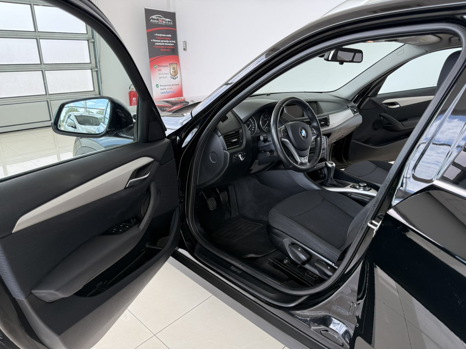 BMW X1 sDrive16d⭐️140.000km⭐️NAVI⭐️PARKING SENZORI⭐️ ALU 17⭐️GARANCIJA, fotografija 11