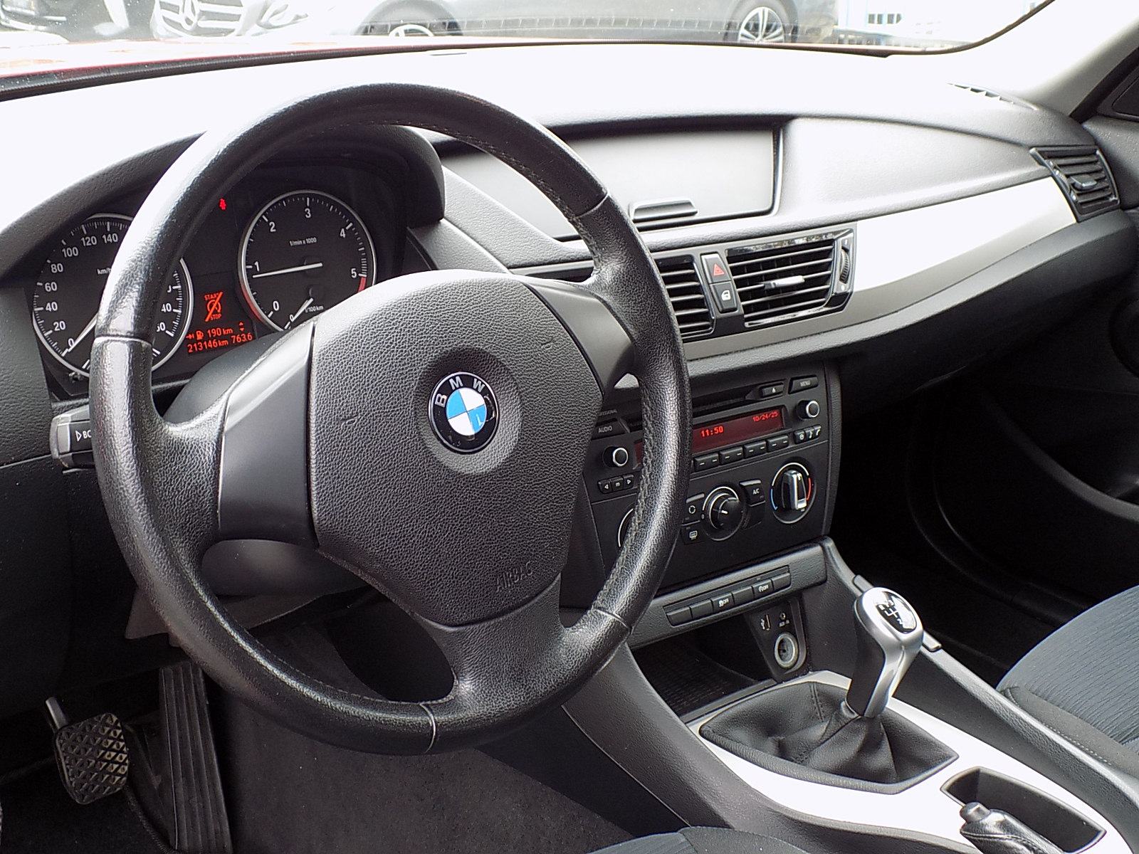 BMW X1 sDrive16d NEMA PRIJENOSA, KAO NOV, fotografija 11